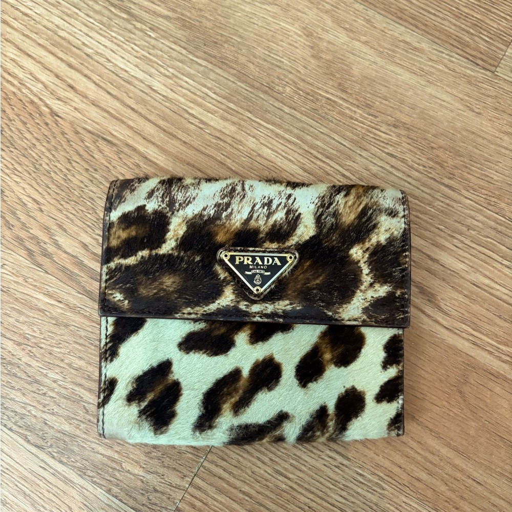 Leopard print Vint Prada wallet